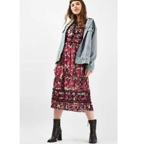 Topshop Dresses & Skirts - TOPSHOP Midnight Floral Embroidered Dress